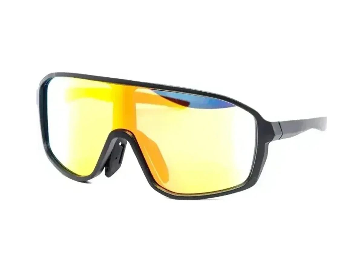 Altitude in Black / Yellow